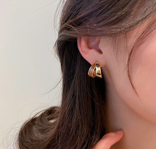 ⭐⭐⭐⭐☆ Elegant Dual Colour Korean Gold-Plated Earrings | Trendy Casual & Party Jewelry